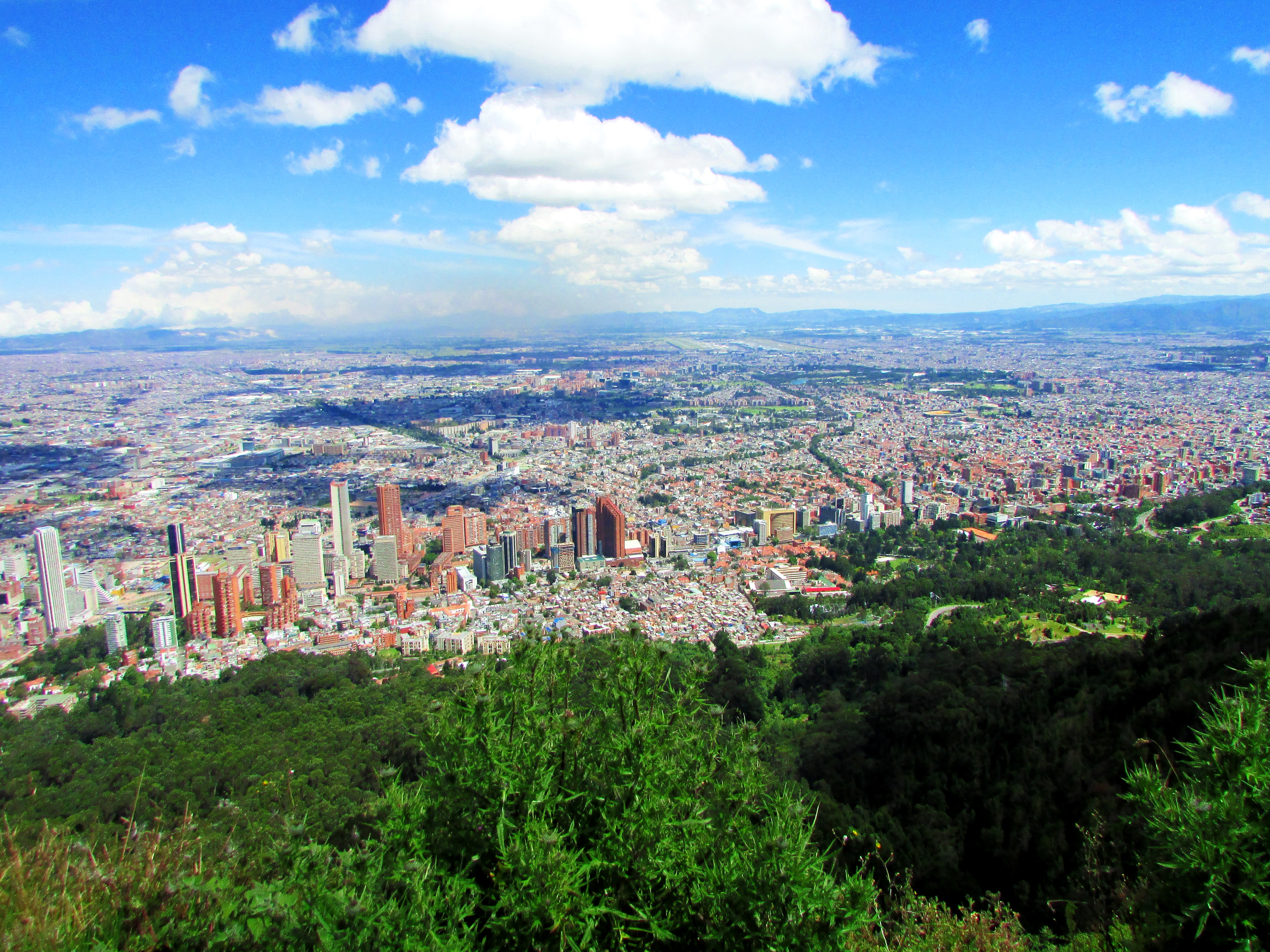 Столица колумбии название. Богота Колумбия. Богота столица Колумбии. Богота Колумбия горы. Богота, Усакен.