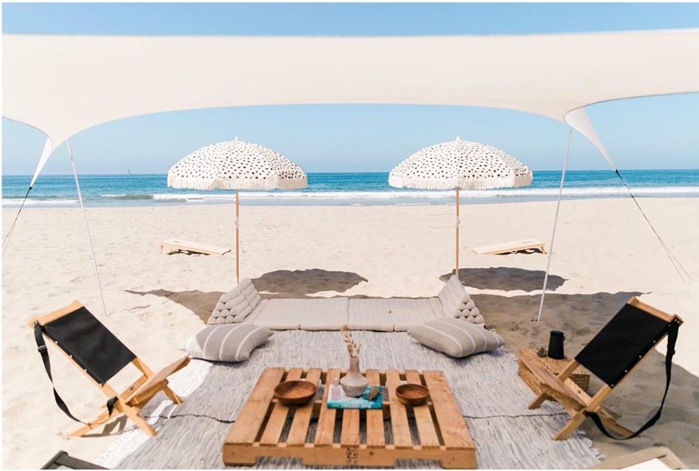 This California Lounge Company Sets Up Beach Picnics For You Traveler