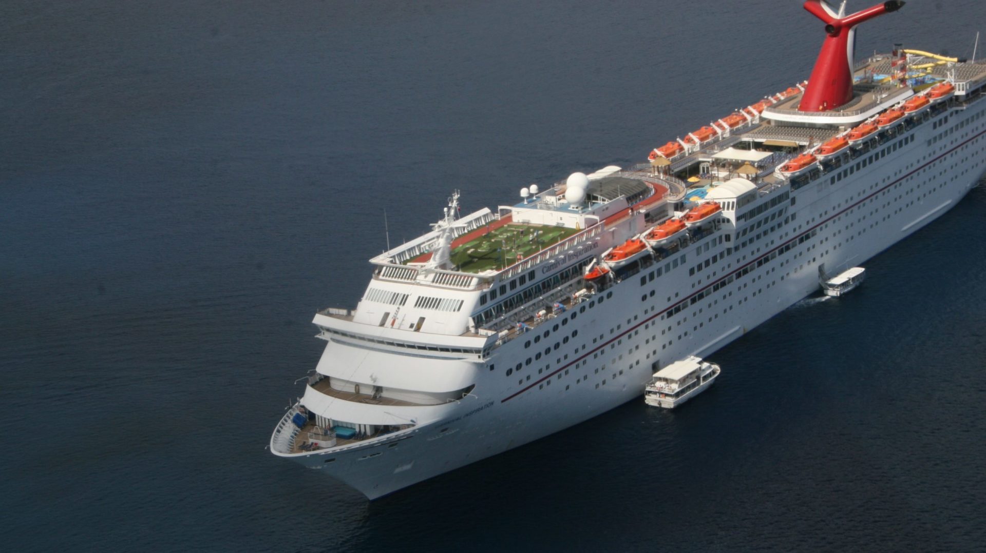 Why Most Cruise Ships Are White - Traveler Dreams