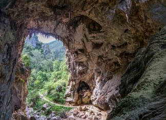 Jenolan Caves, Australia
