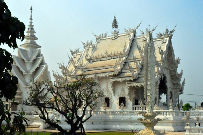 The White Temple in Wat Rong Khung, Chiang Rai, Thailand