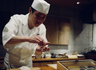 Sushi Chef, Tokyo, Japan.