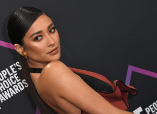 Shay Mitchell at the People's Choice Awards, 2018
