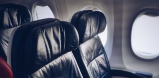 Middle plane seat