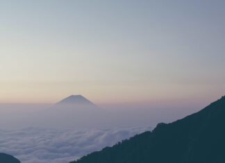Mount Kita, Minami-arupusu, Japan