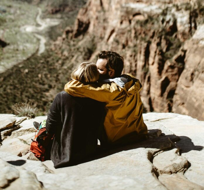 Traveling couple