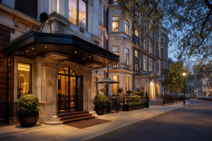 travelerdreams_london-s-best-hotels-for-a-travel-in-europe-stay-according-t London’s Best Hotels for a Travel-In-Europe Stay, According to UK Editors